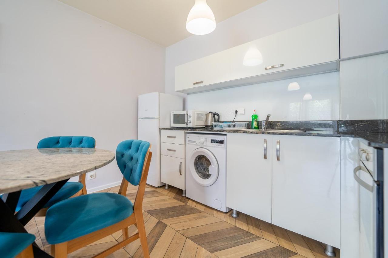 Sunny Apartment in Studentski grad, behind UNSS Sofia Exterior foto