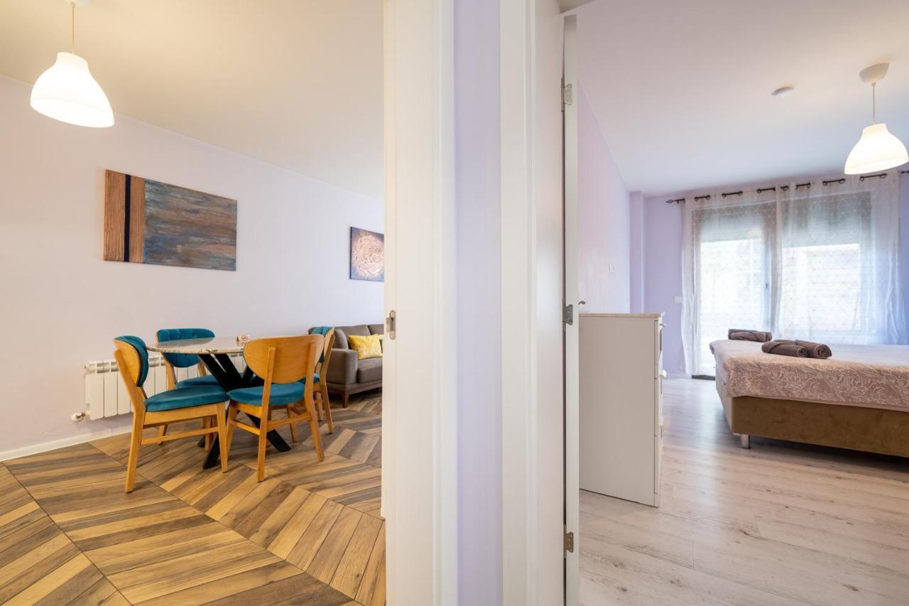 Sunny Apartment in Studentski grad, behind UNSS Sofia Exterior foto