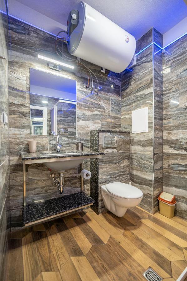 Sunny Apartment in Studentski grad, behind UNSS Sofia Exterior foto