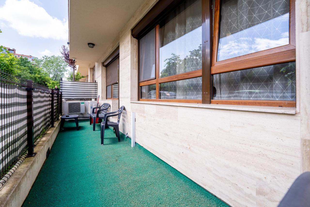 Sunny Apartment in Studentski grad, behind UNSS Sofia Exterior foto