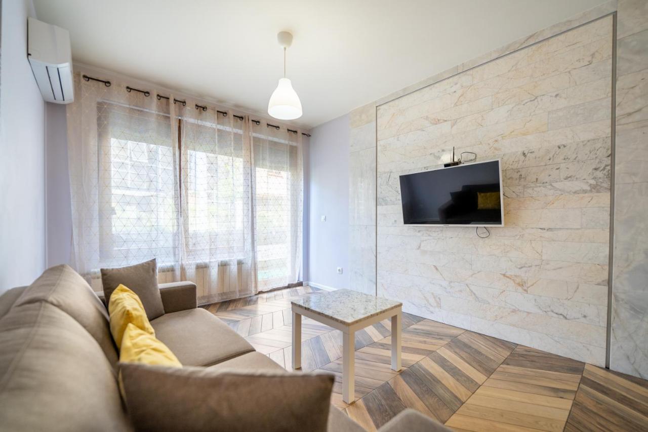 Sunny Apartment in Studentski grad, behind UNSS Sofia Exterior foto